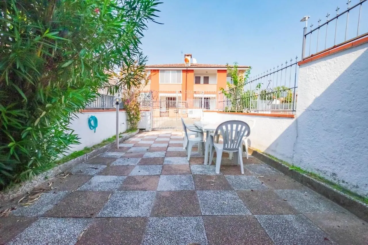 Agenzia Vear - Villa Angela Lido delle Nazioni Apartment