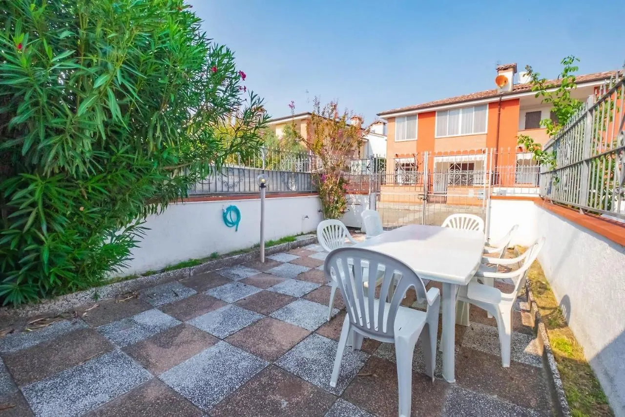 Agenzia Vear - Villa Angela Lido delle Nazioni