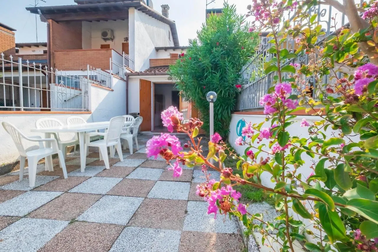 Agenzia Vear - Villa Angela Lido delle Nazioni